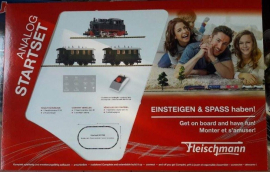 N analogue starter set Br80 passenger train